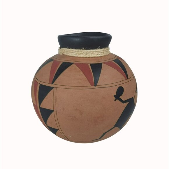 Vintage Southwestern Black Red Clay Terracotta Pottery Vase Signed By Jose Lucan - Picture 3 of 5